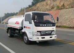 国四实施排放多功能绿化喷洒水车