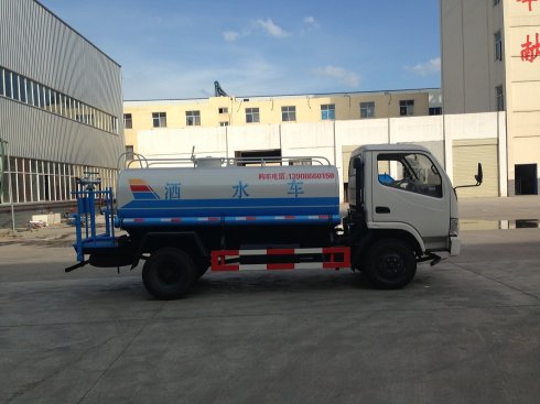 公路养护专家-5方洒水车厂家